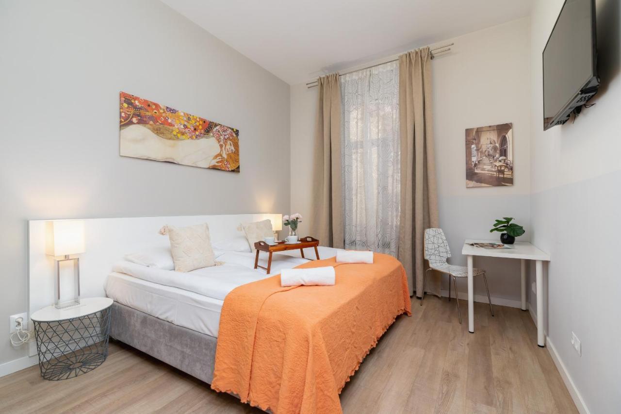 Central Planty Park Apartment Lobzowska By Noclegi Renters คราคูฟ ภายนอก รูปภาพ