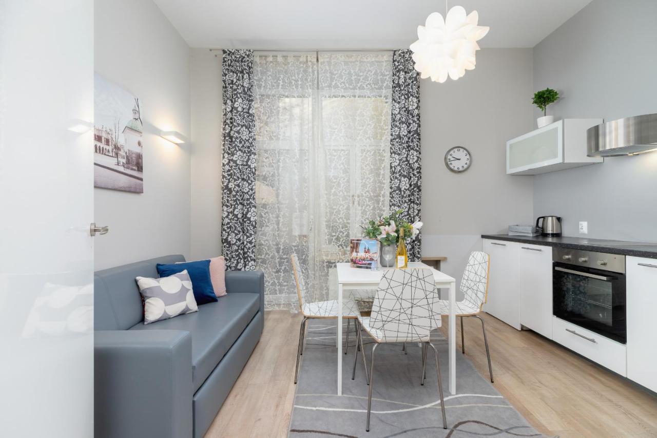 Central Planty Park Apartment Lobzowska By Noclegi Renters คราคูฟ ภายนอก รูปภาพ