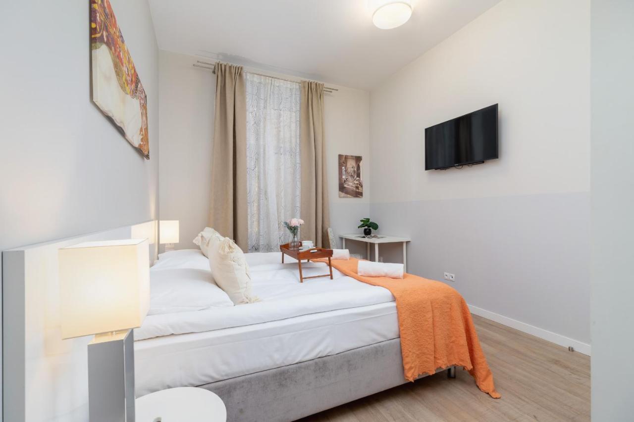 Central Planty Park Apartment Lobzowska By Noclegi Renters คราคูฟ ภายนอก รูปภาพ