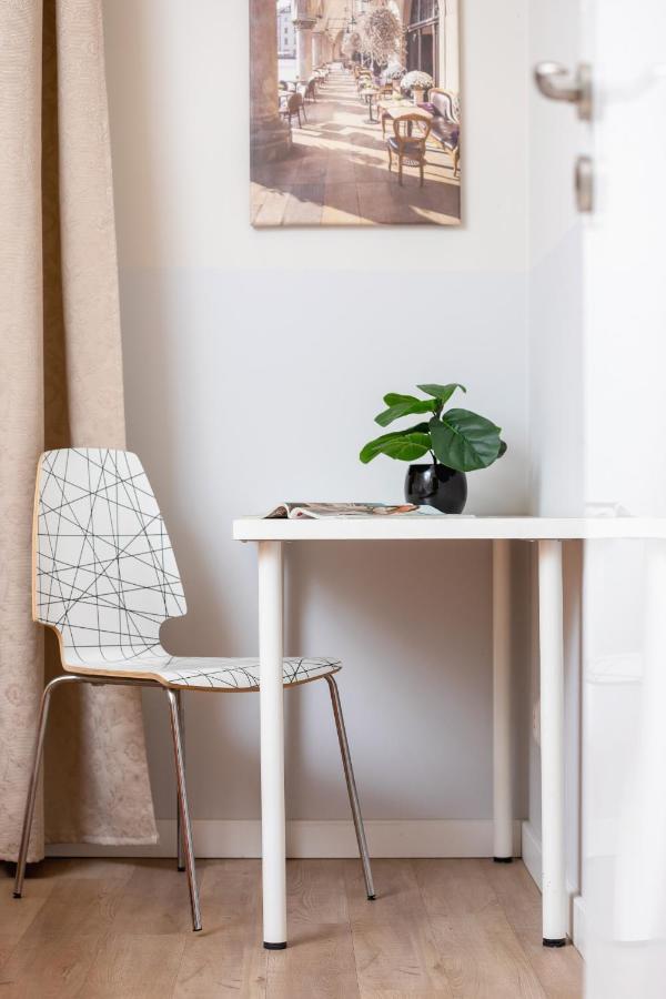 Central Planty Park Apartment Lobzowska By Noclegi Renters คราคูฟ ภายนอก รูปภาพ