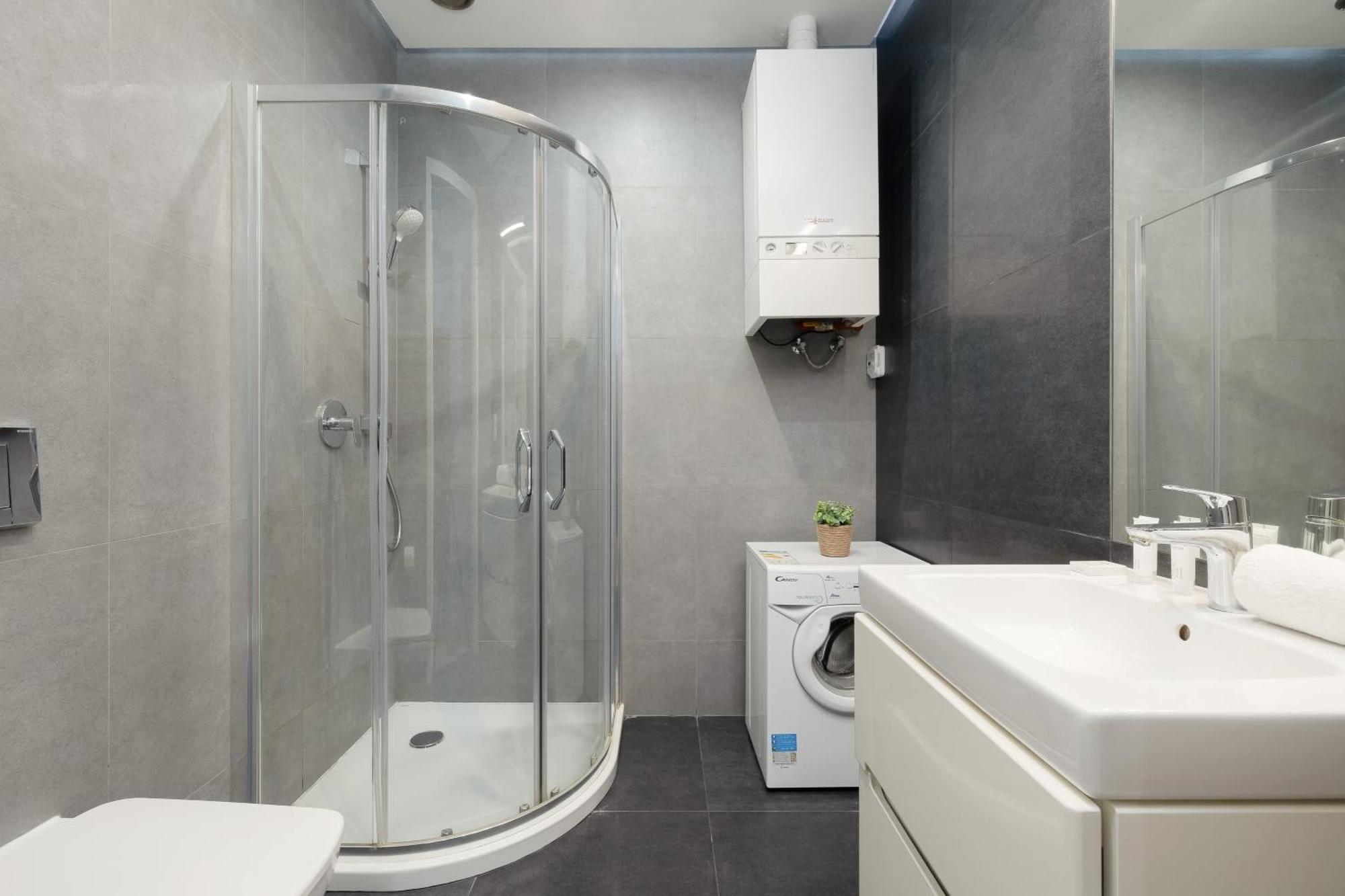 Central Planty Park Apartment Lobzowska By Noclegi Renters คราคูฟ ภายนอก รูปภาพ