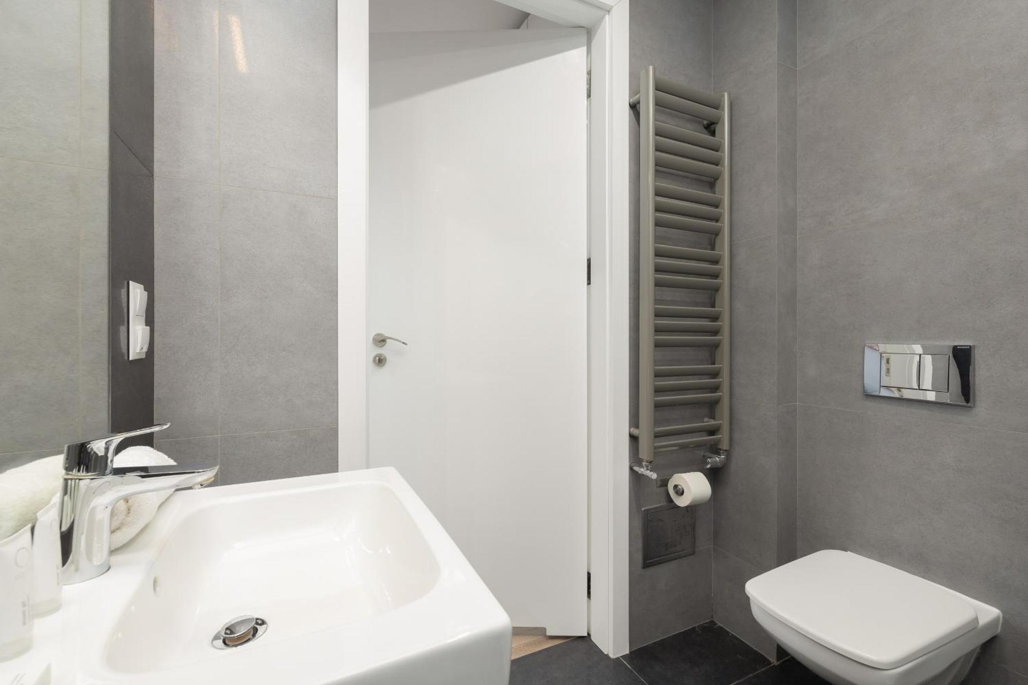 Central Planty Park Apartment Lobzowska By Noclegi Renters คราคูฟ ภายนอก รูปภาพ